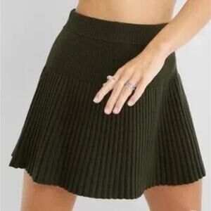 Aerie Womens Pleated Mini Skirt Knit Sweater Skirt Olive Green Medium Preppy